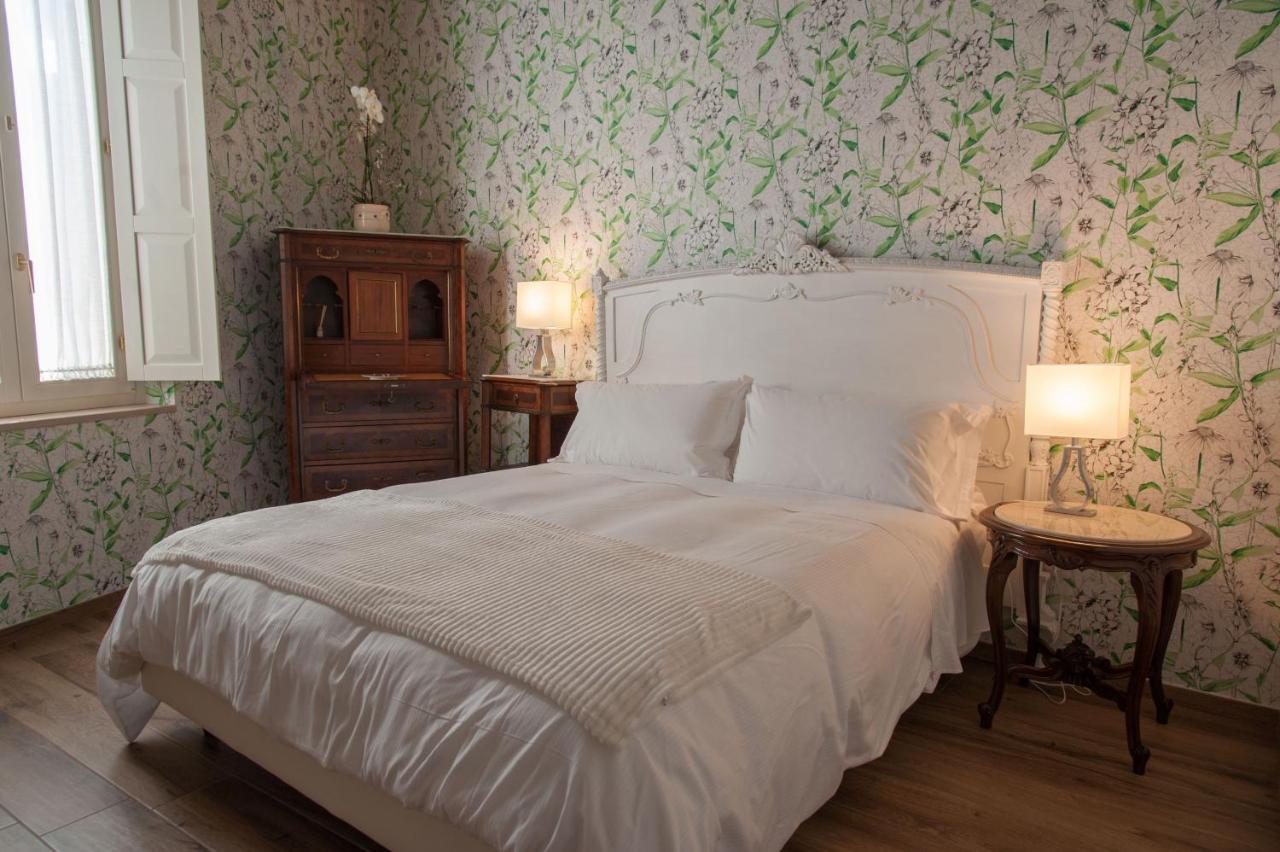 Bed and Breakfast La Soffitta Covelli Трани Экстерьер фото