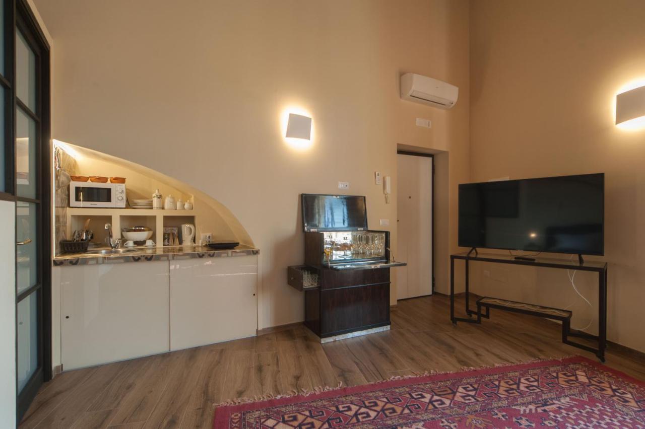 Bed and Breakfast La Soffitta Covelli Трани Экстерьер фото