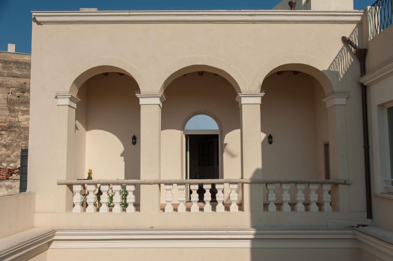 Bed and Breakfast La Soffitta Covelli Трани Экстерьер фото