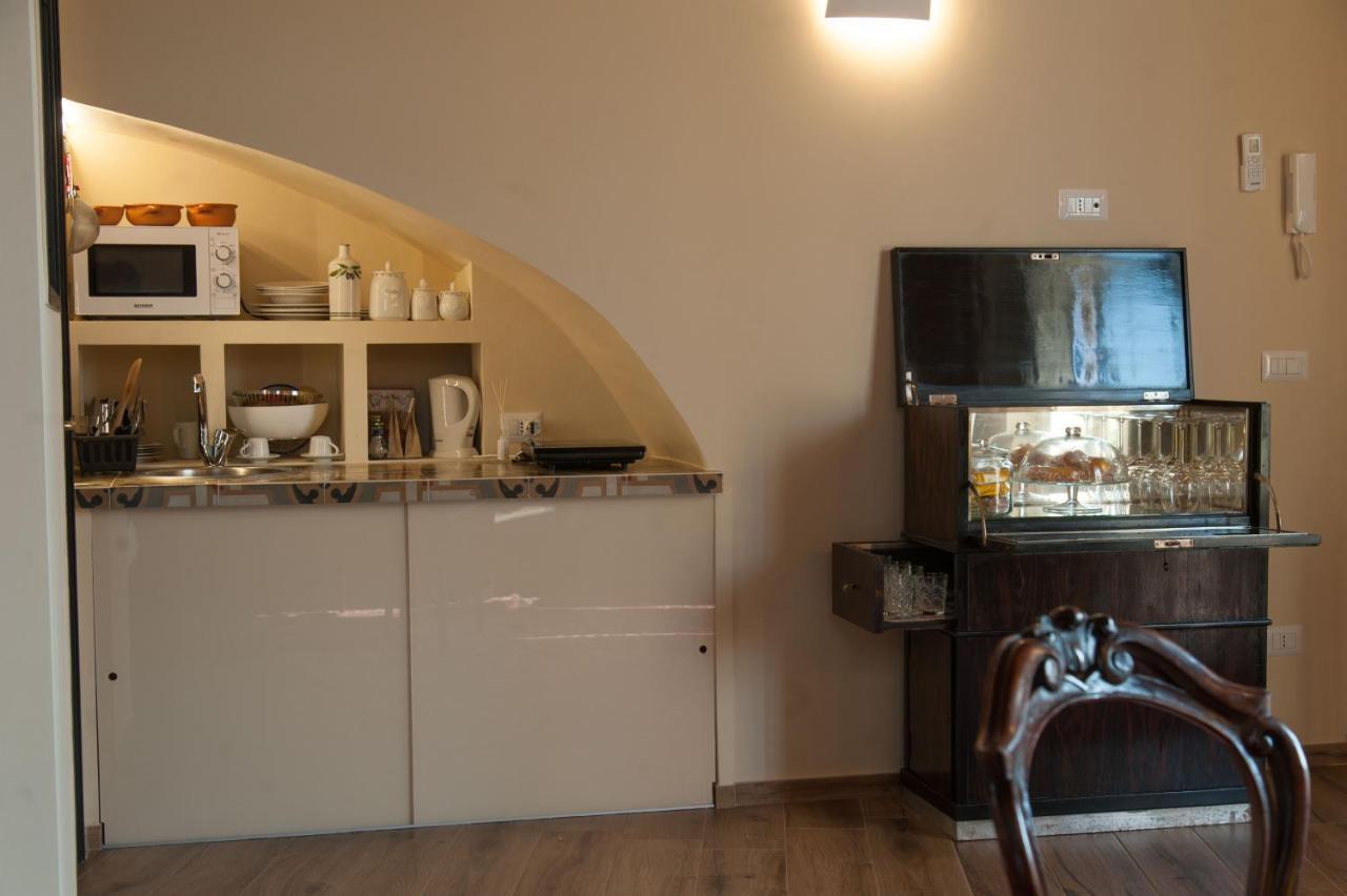 Bed and Breakfast La Soffitta Covelli Трани Экстерьер фото
